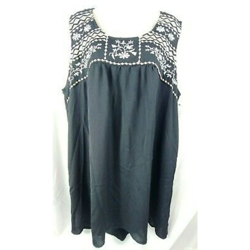 New Directions Curvy black sun dress NWT 2X crinkle floral geometric stitched